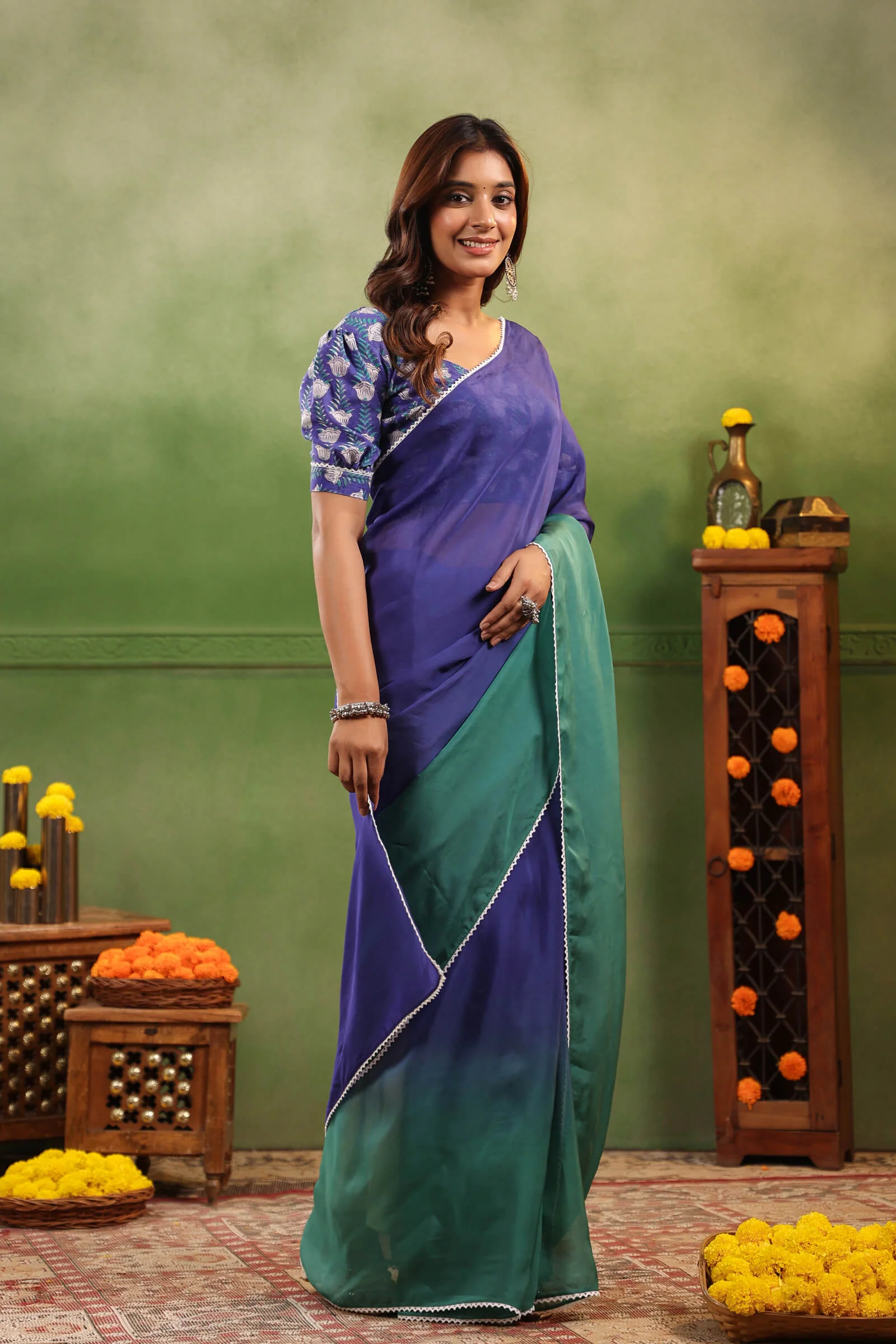 Blue & Green Ombre Organza Saree with Printed Blouse Fabric - Image 5