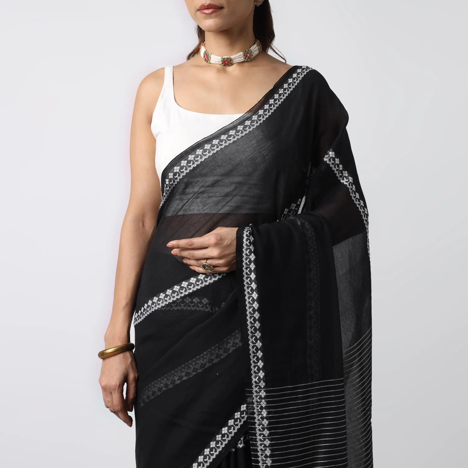 Moonlight Handwoven Mulmul Cotton Saree - Image 6