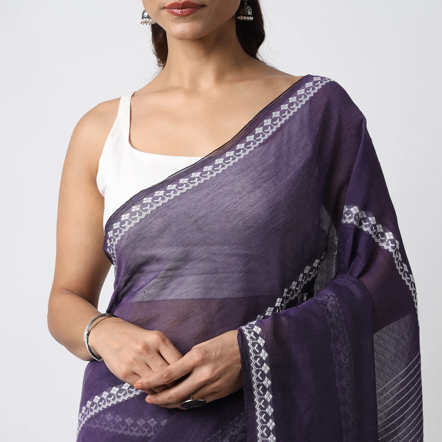 Dark Purple Handwoven Mulmul Cotton Saree - Image 6
