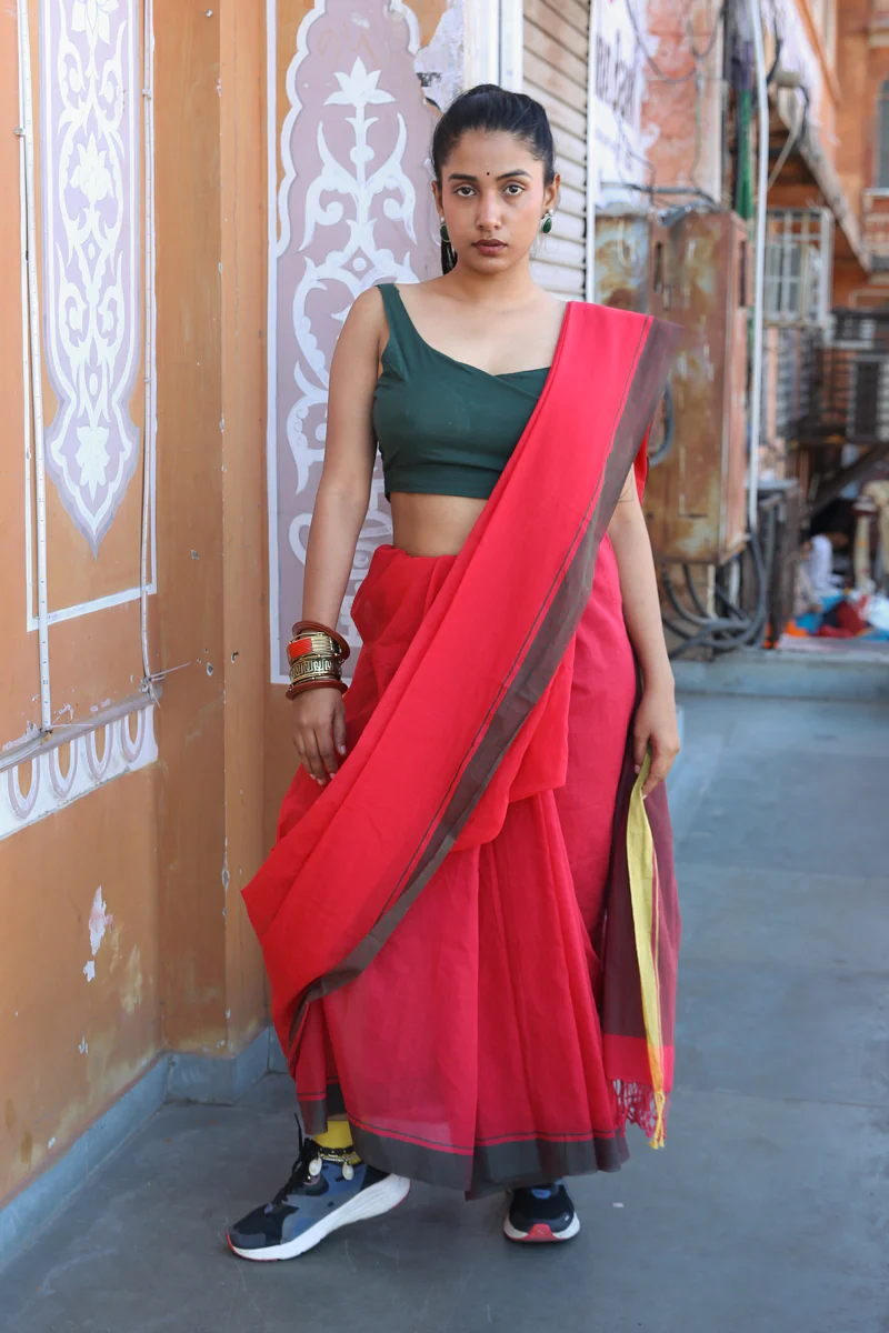 Gulnar - Handwoven Pure Mulmul Cotton Saree - Image 5