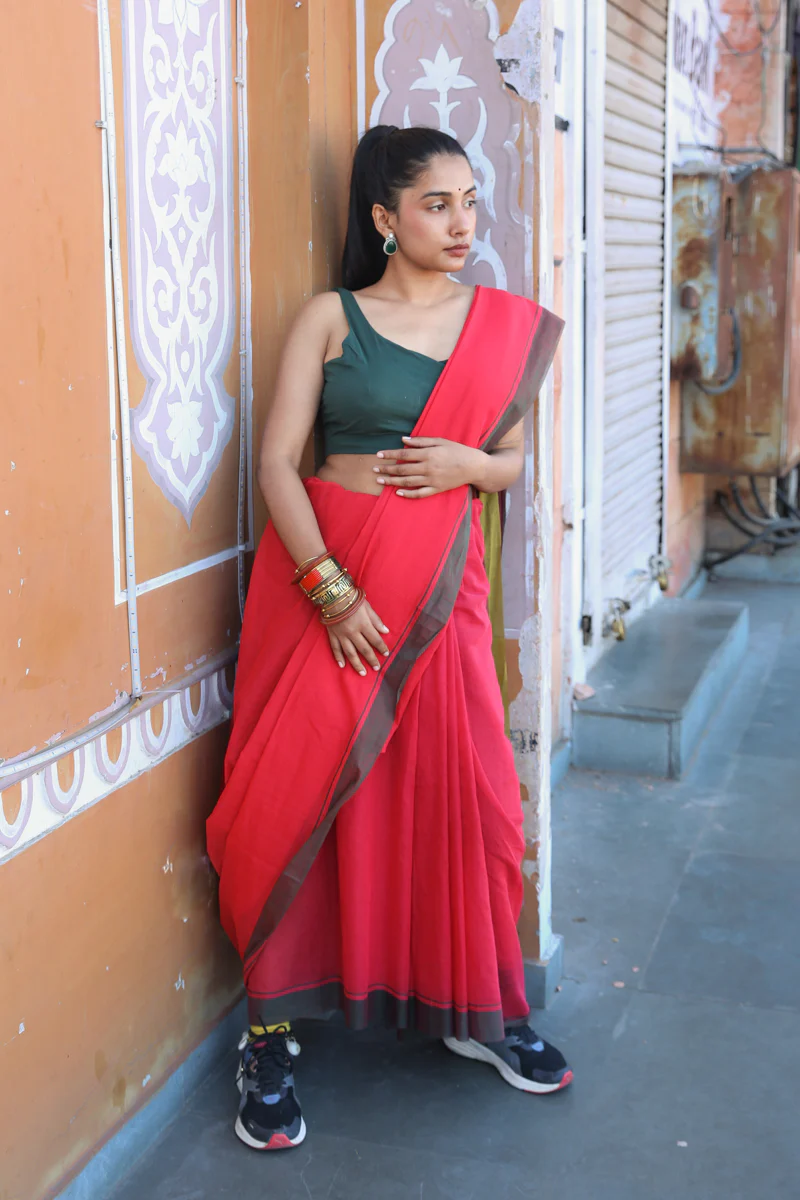 Gulnar - Handwoven Pure Mulmul Cotton Saree - Image 6