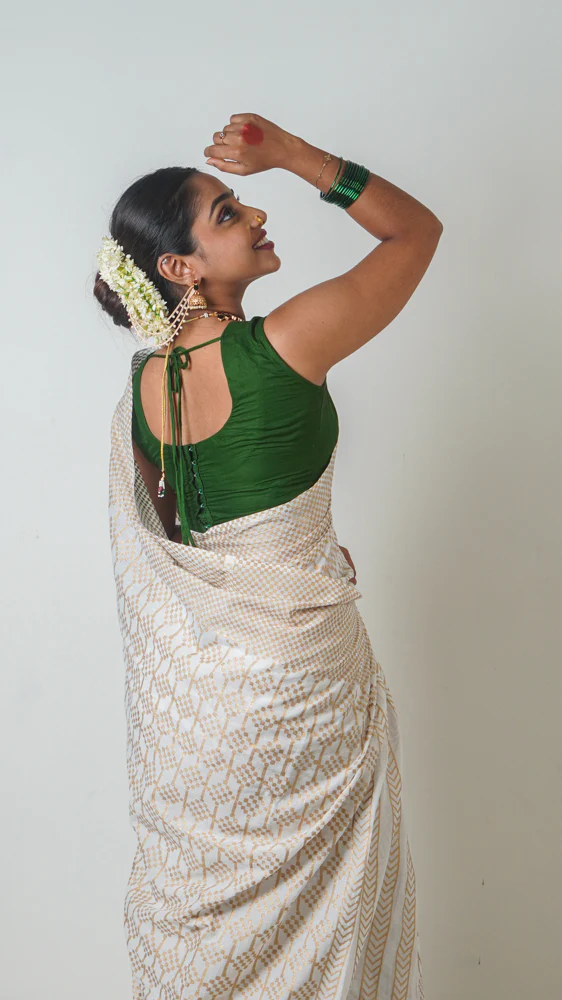 Kavya White Gold Mulmul Cotton Hand Block Print Saree - Image 5