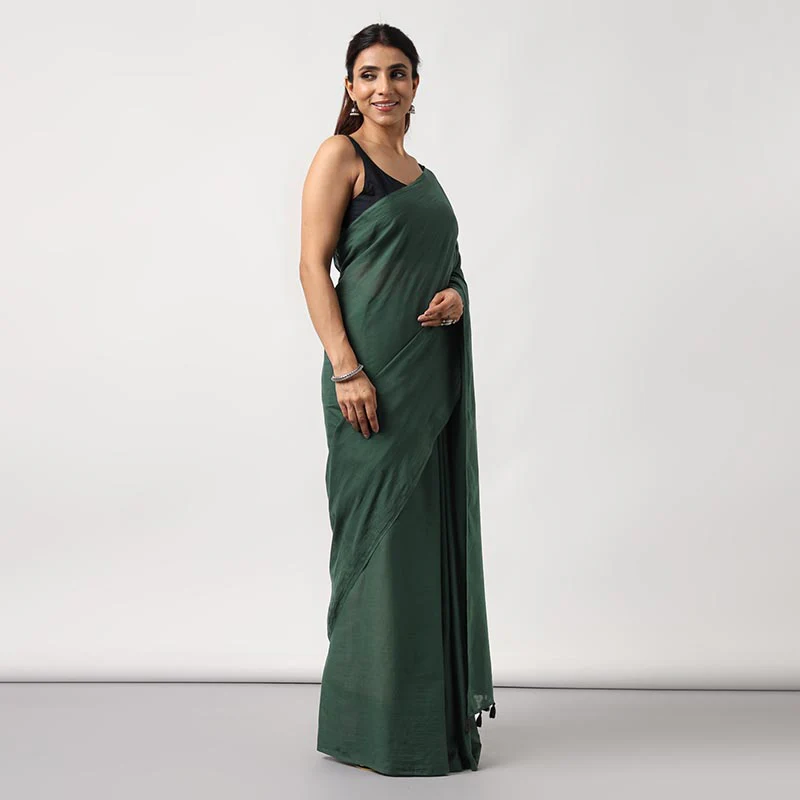 Kerala Calling - Dark Green Mulmul Cotton Saree with Tassels - Image 6
