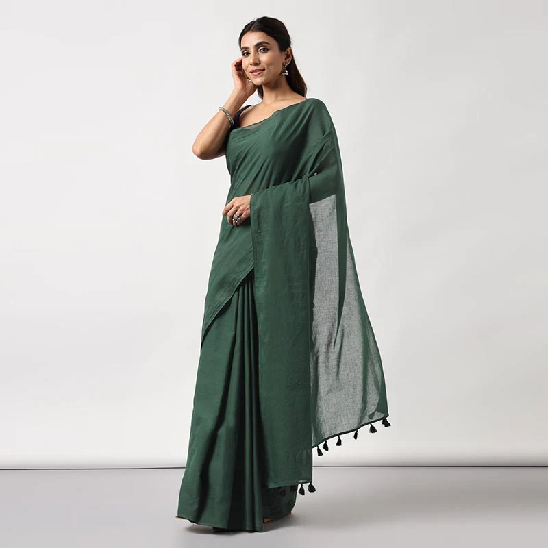 Kerala Calling - Dark Green Mulmul Cotton Saree with Tassels - Image 5