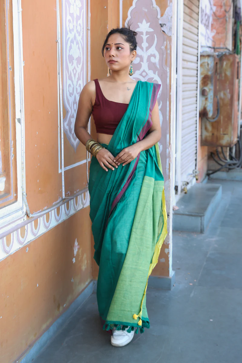 Khayal - Handwoven Pure Mulmul Cotton Saree - Image 3