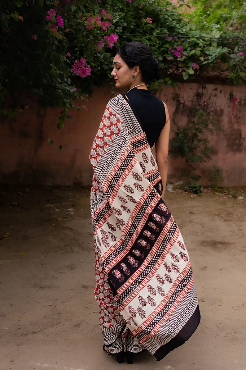 Lotus Sutra - Hand Block Print Mulmul Cotton Bagru Saree - Image 4