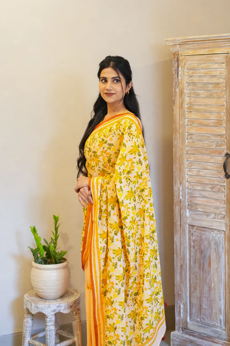 Peach Blooms Hand Block Print Mulmul Cotton Saree - Image 4