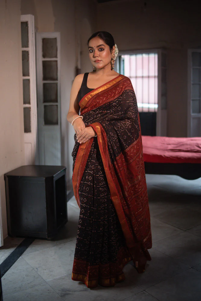 Red Earth - Hand Block Printed Silk Cotton Maheshwari Saree - Image 6