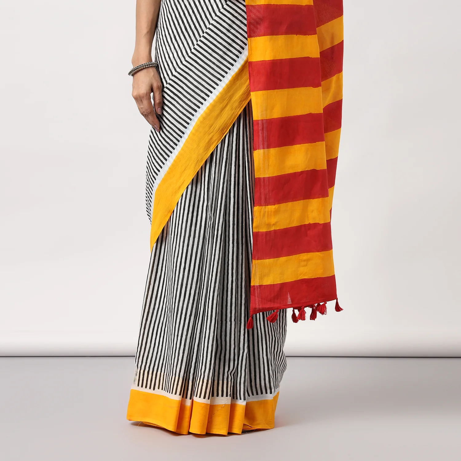 Sharmila Hand Block Print Mul Mul Cotton Saree - Image 7