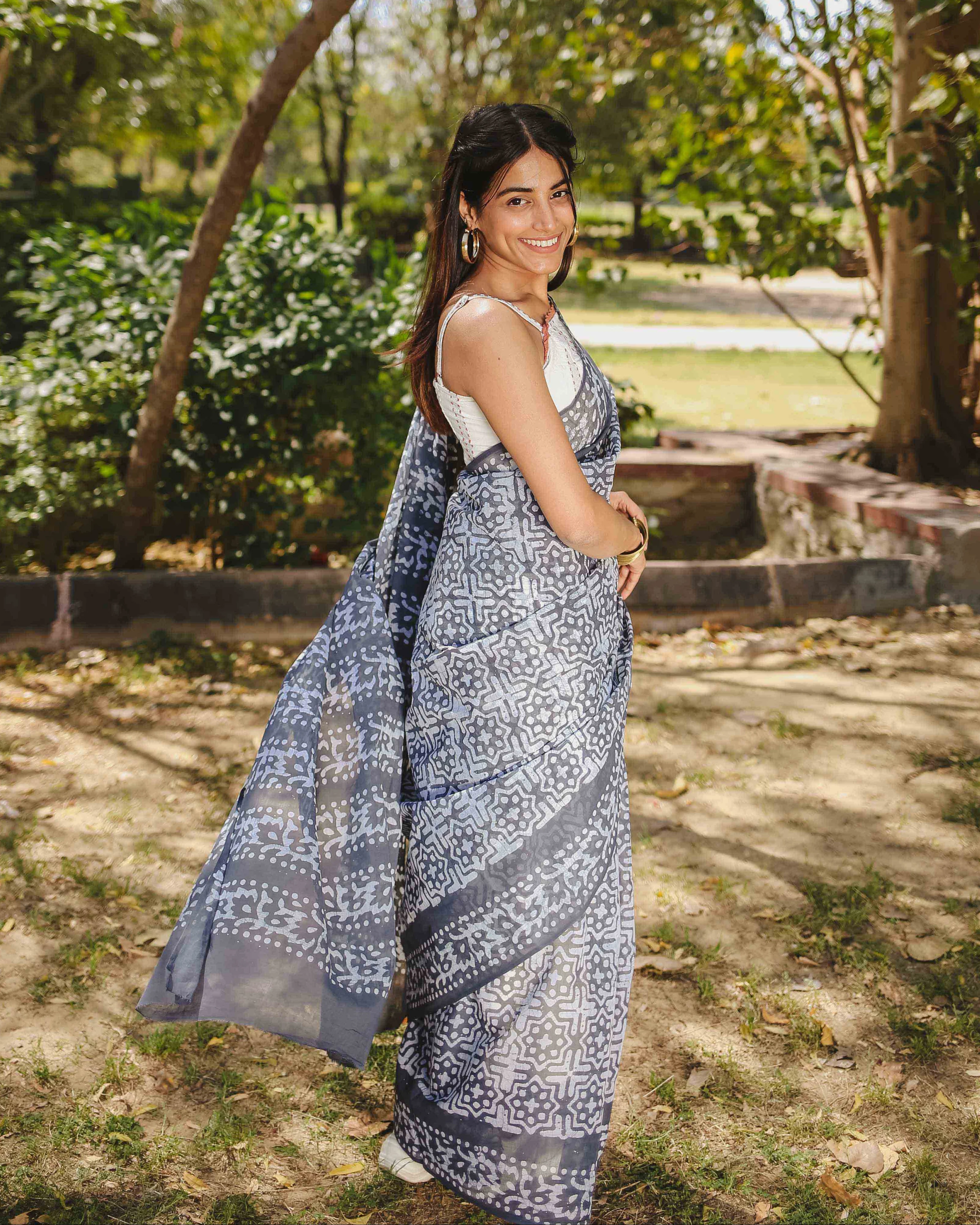 Smoke Pop - Grey Batik Pure Mulmul Cotton Saree - Image 4