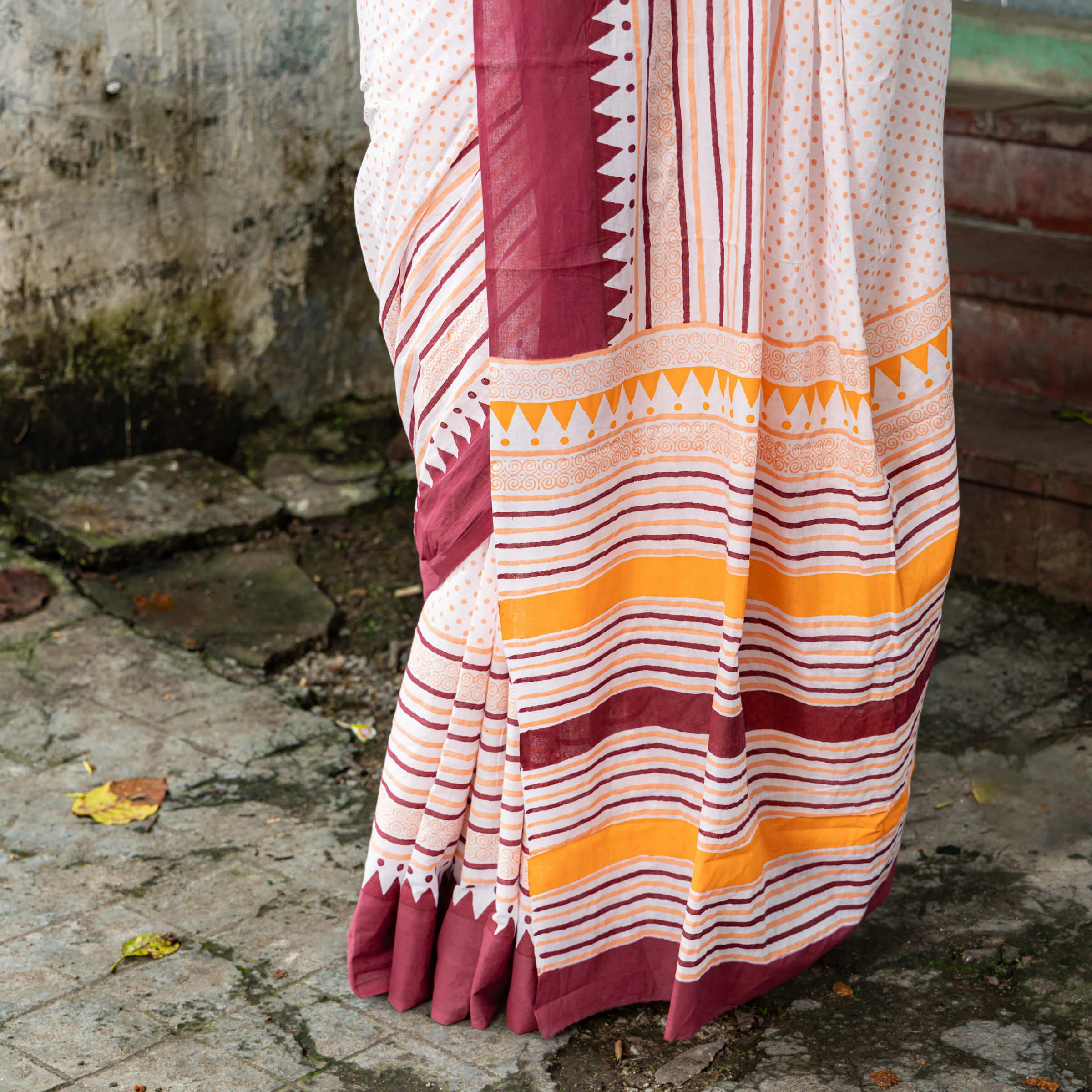 Sunset Hues - Mul Cotton Hand Block Printed Saree - Image 5