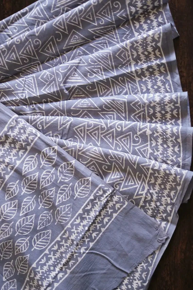 Walking in Cochin - Grey Block Print Mulmul Cotton Bagru Saree - Image 7